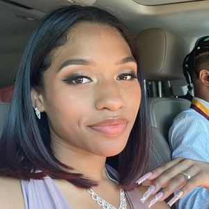 Meet your Posher, Adani